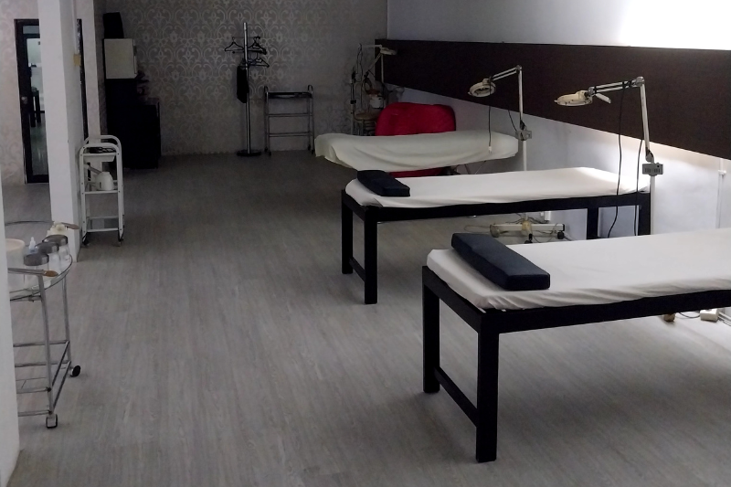 Facial treatment room with beds and equipment